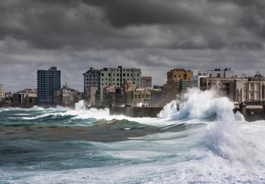 Tsunamier Hvorfor Suger De Vandet Vaek Fra Stranden Illvid Dk
