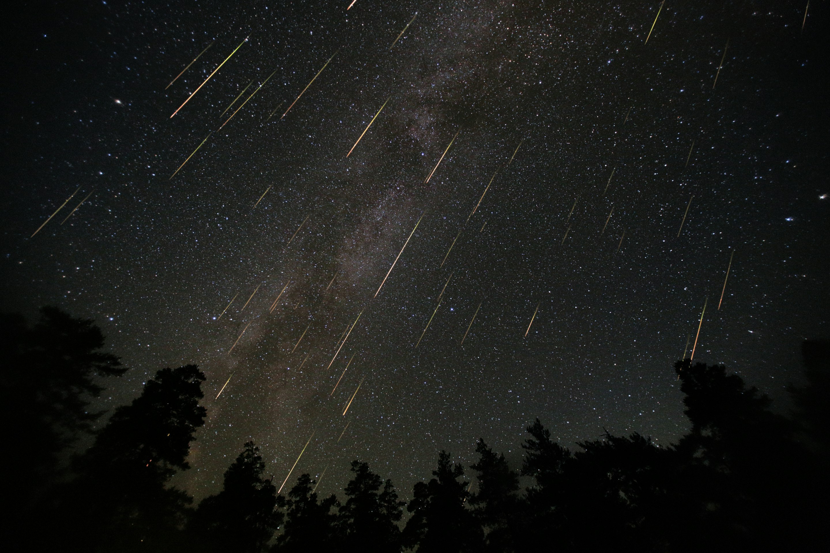 Leonids: Lightning meteors pass in November