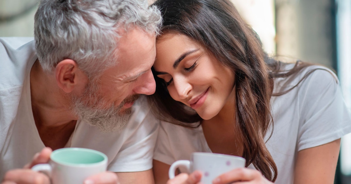 Le coppie con una grande differenza di età hanno un grande vantaggio Le coppie con una grande differenza di età hanno un grande vantaggio