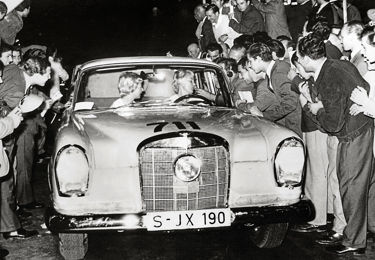 Den legendariska rallydrottningen Ewy Rosqvistvon Korff