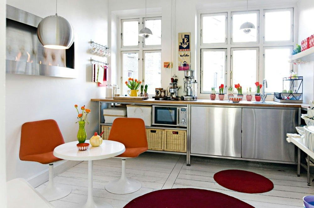 Et hjem med pangfarver og popdesign | woman.dk